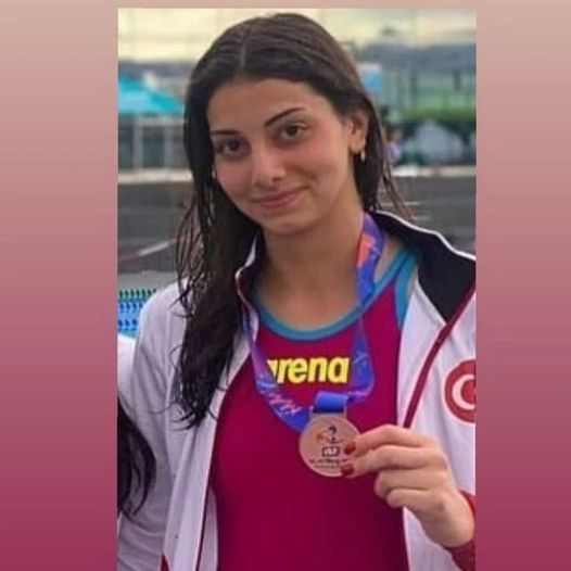 Çeren Çakıroğlu’ndan tarihi başarı