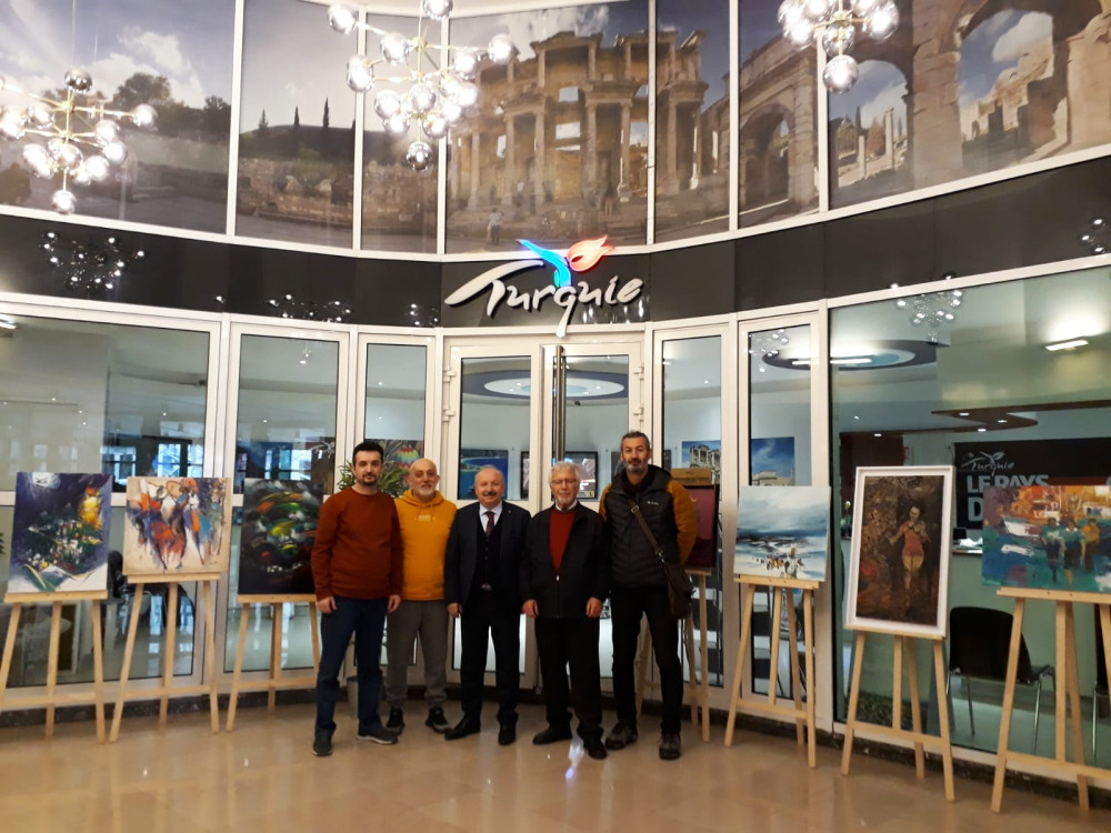 RESSAMLAR PARİS’TE