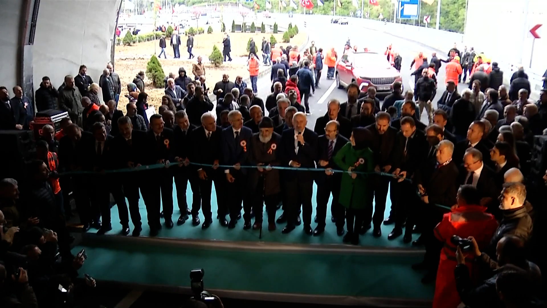 Ulaştırma ve Altyapı Bakanı Karaismailoğlu, Kanuni Bulvarı'nın açılışında konuştu:
