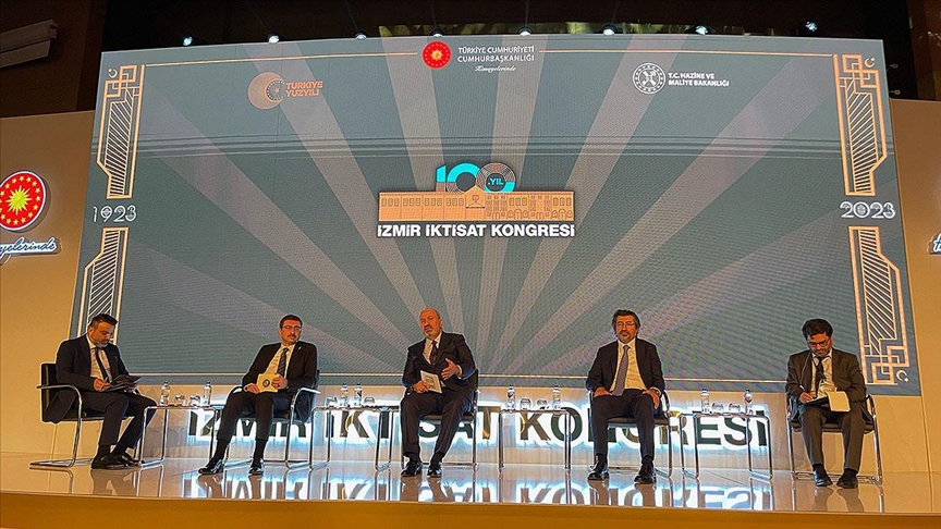 İzmir İktisat Kongresi'nde "Finans Dünyasının Gözüyle Türkiye Yüzyılı" paneli gerçekleştirildi