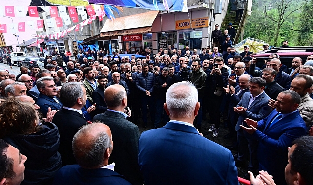Bakan Karaismailoğlu, Hayrat ilçesinde çeşitli programlara katıldı: