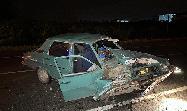 Samsun'un Çarşamba ilçesinde iki otomobilin çarpışması sonucu 6 kişi yaralandı.