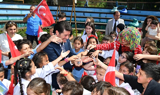 Başkan Kaya  çocuklarla şenlendi