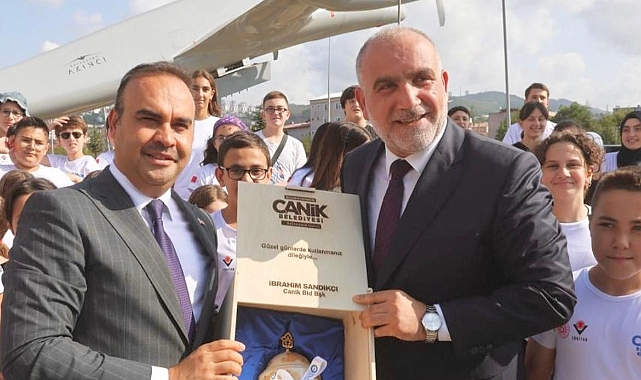 Sanayi Bakanı Kacır Canik Özdemir Bayraktar Keşif Kampüsü'nde