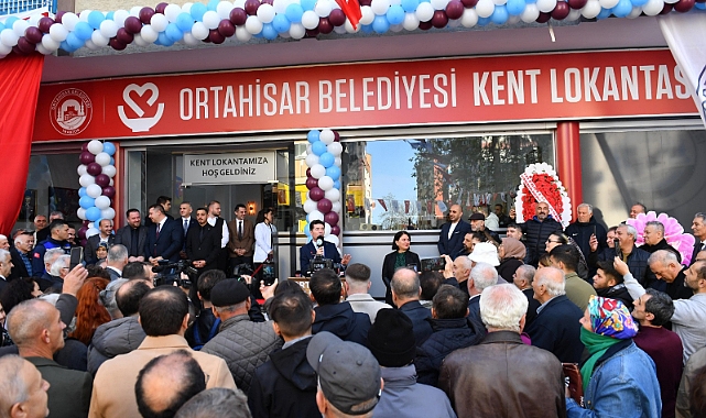 ilk gün yemekler ücretsiz dağıtıldı