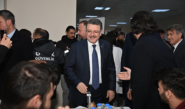 BAŞKAN GENÇ, KTÜ’DE ÖĞRENCİLERLE İFTARDA BULUŞTU