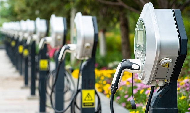 TRABZON’UN ELEKTRİKLİ ARAÇ YOL HARİTASI BELİRLENDİ