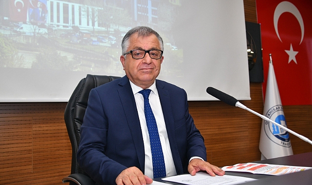 BÜYÜKŞEHİR’DEN VATANDAŞLARA AŞURE İKRAMI