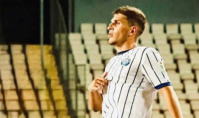 İlk Maçında Gözleri Doldu
