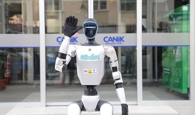 İnsansı Robot Canik Sokaklarında