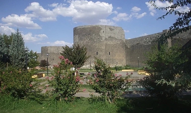 GİTTİM GÖRDÜM YAZDIM GAP’TA 7 GÜN Anadolu’da kadim bir şehir / Diyarbakır