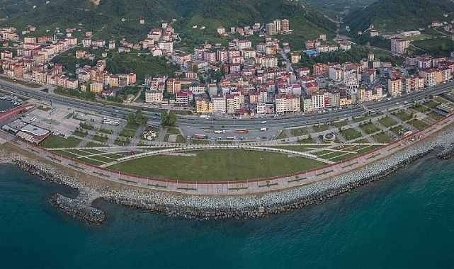 Arsin sahil parkı baştan sona yenileniyor