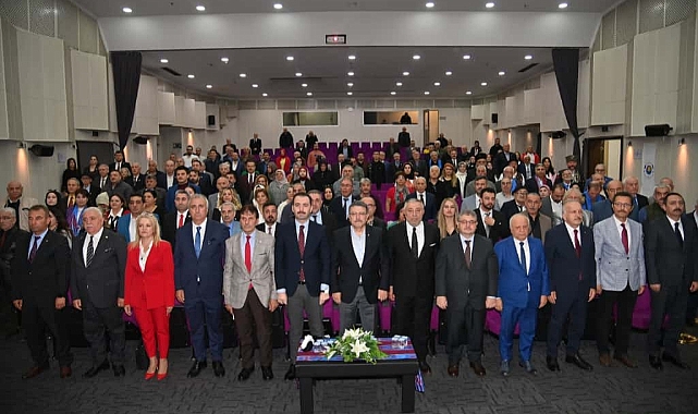 BAŞKAN GENÇ: “GAZETECİLİK DEMOKRASİNİN DÖRDÜNCÜ GÜCÜDÜR”