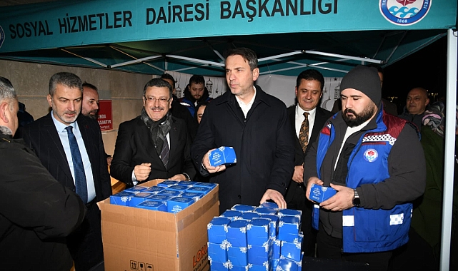 BAKAN BAYRAKTAR VE BAŞKAN GENÇ’TEN MİRAÇ KANDİLİNDE KANDİL SİMİDİ İKRAMI