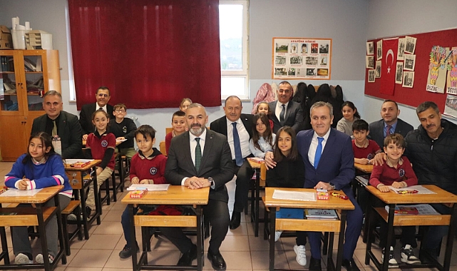 TAŞACAK BU DENİZ  OYUNCULARINI SİZE GETİRECEĞİM”