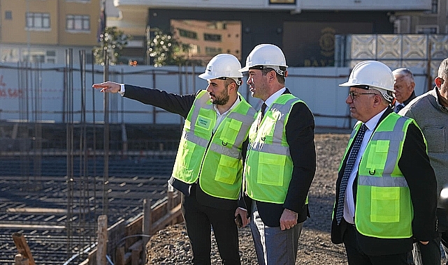 ZORLU ELEŞTİRİLERİ CEVAPLADI, ORTAHİSAR’DA YAPILAN ÇALIŞMALARI ANLATTI