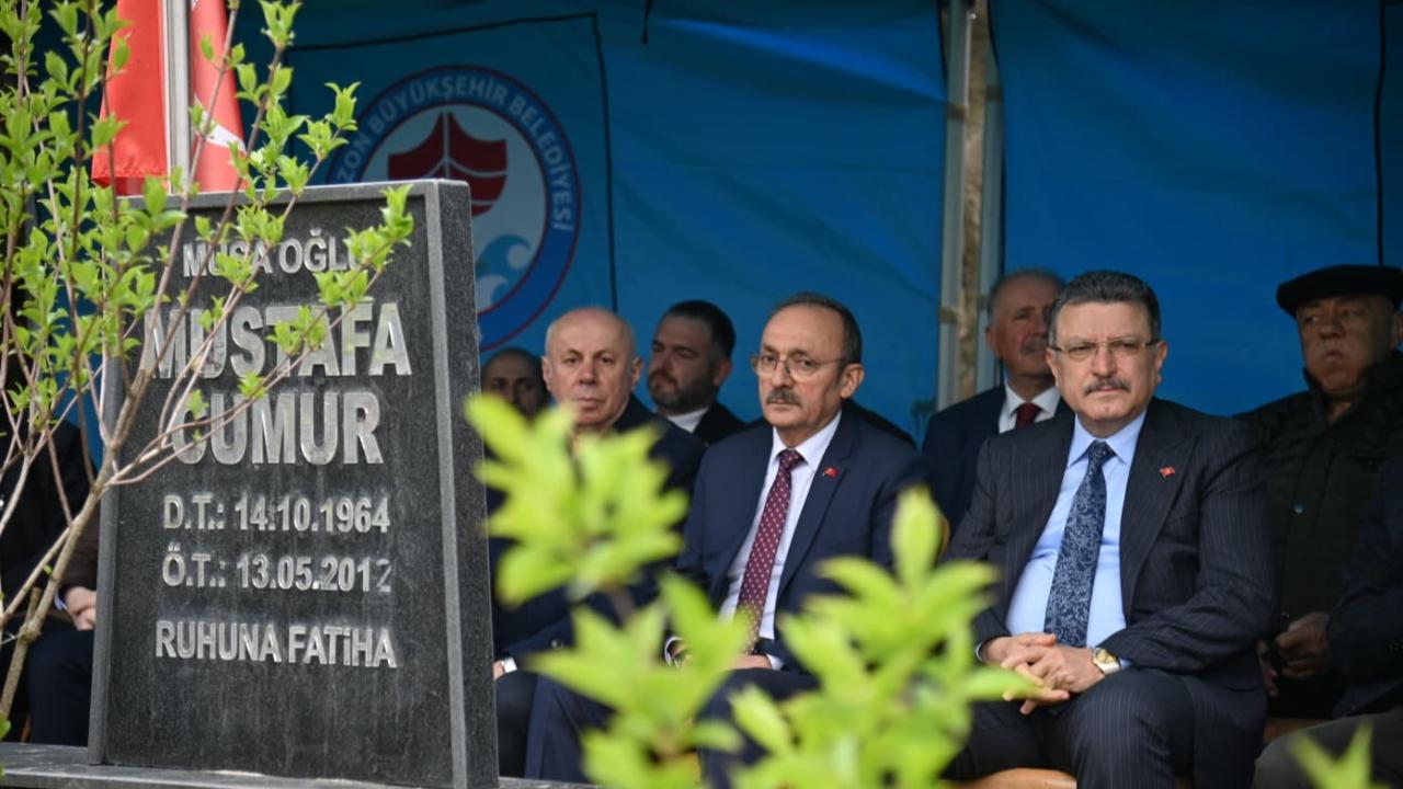 BAŞKAN GENÇ: MUSTAFA CUMUR HİZMETLERİYLE İZ BIRAKTI