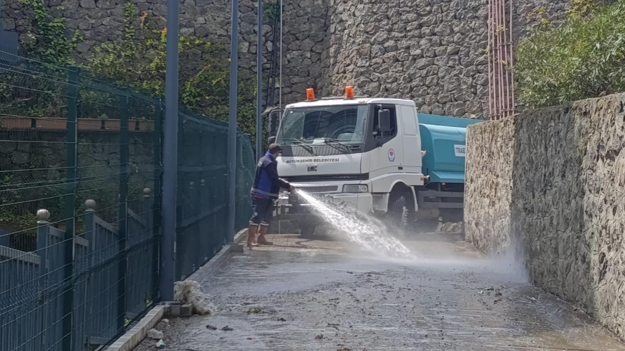 BÜYÜKŞEHİR’DEN BAYRAM TEMİZLİĞİ