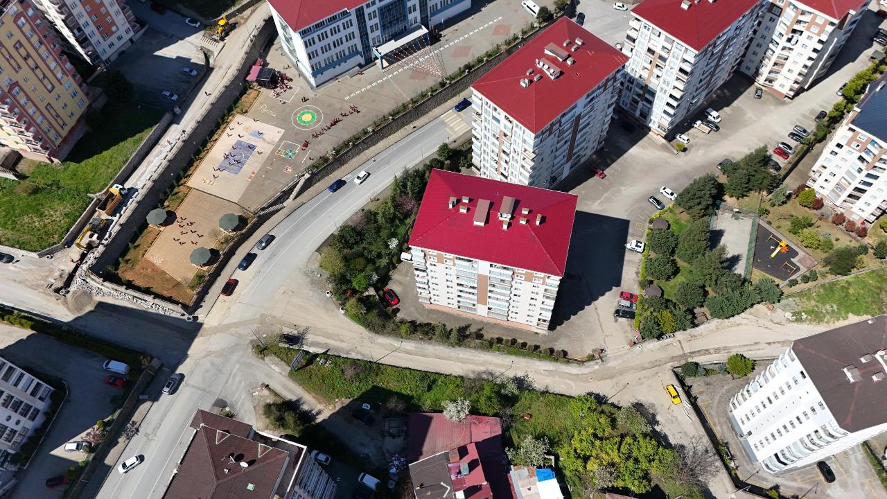BÜYÜKŞEHİR'İN ORTAHİSAR’DAKİ ALTYAPI SEFERBERLİĞİ SÜRÜYOR