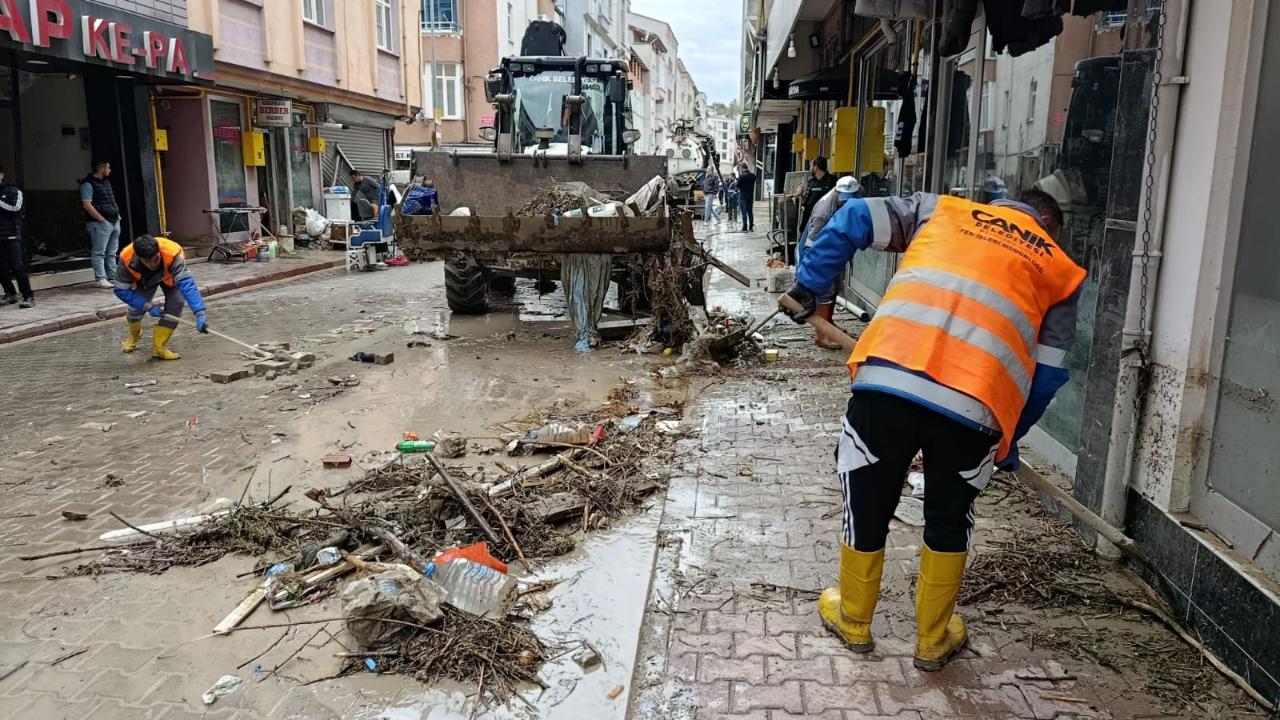 Canik Belediyesi'nden Havza'ya Yardım Eli