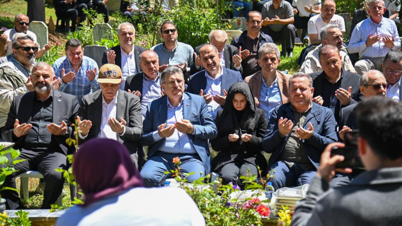 İBRAHİM USTA'YI ANMA TÖRENİNDE KONUŞAN BAŞKAN GENÇ