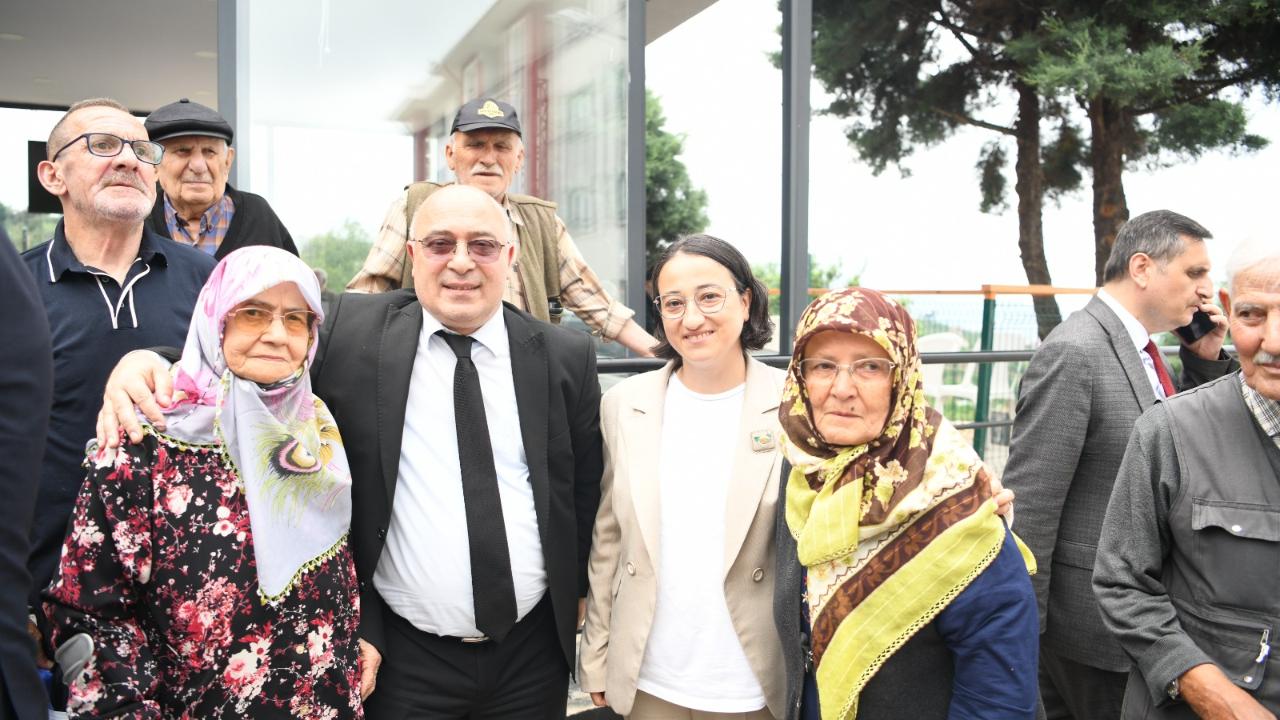 BÜYÜKŞEHİR’DEN HUZUREVİ SAKİNLERİNE ANLAMLI ZİYARET