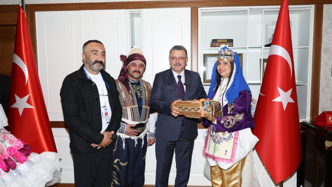 BAŞKAN GENÇ: TRABZON'DAN DÜNYAYA BARIŞ MESAJI VERECEĞİZ